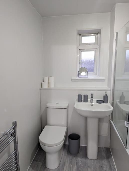 3 Bedroom Apartment Sleeps 8 Эдинбург Экстерьер фото